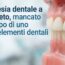 Modello In Resina Di Arcata Dentale Con Testo Agenesia Dentale A Grosseto, Mancato Sviluppo Di Uno O Più Elementi Dentali